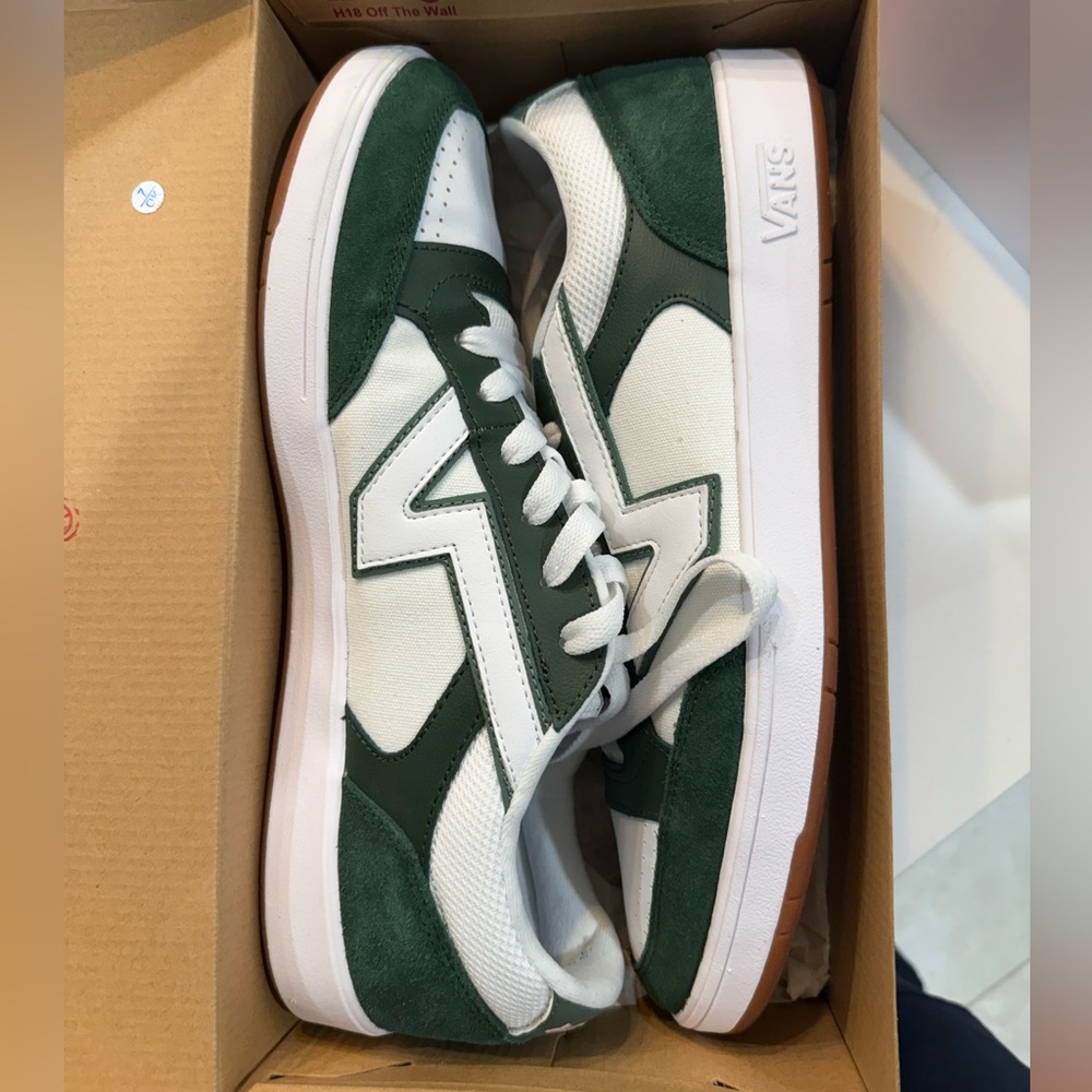 Vans Lowland CC in Green and White